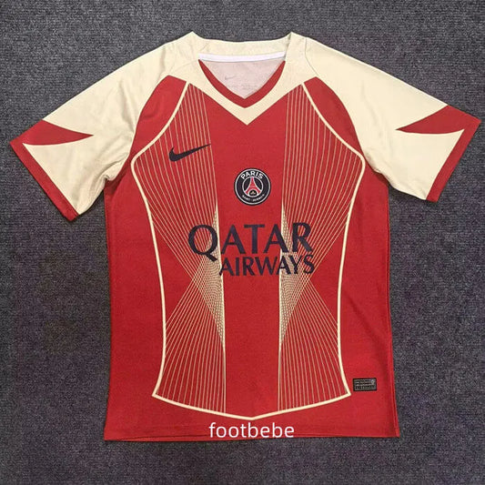 Maillot de foot PSG concept 2025-2026 rouge et beige, logo Paris, sponsor Qatar Airways.