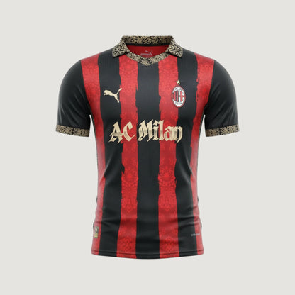 Maillot de foot AC Milan rouge et noir avec détails dorés, col et manches ornés.